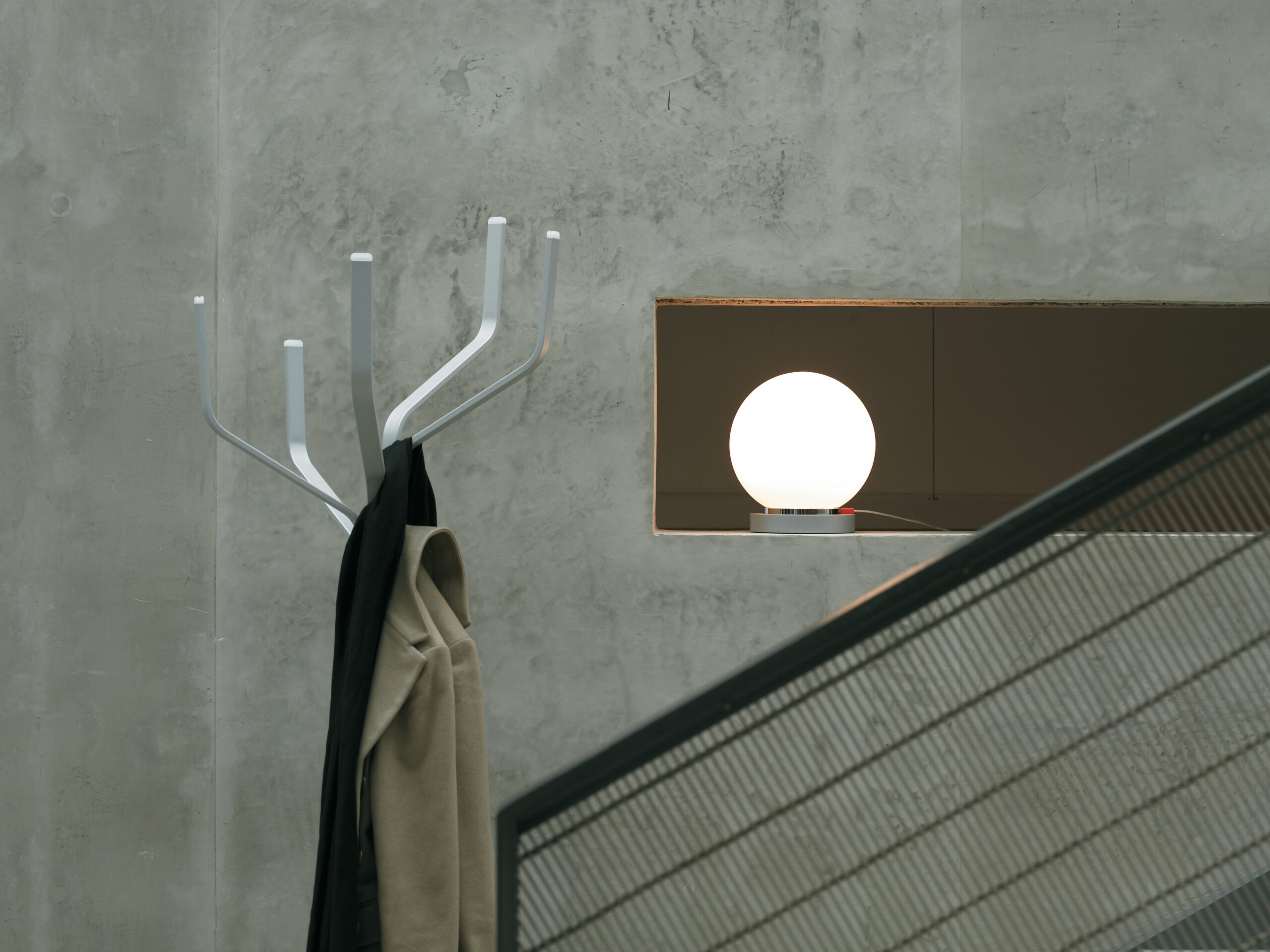 Nevalux ONE Design-Sockel 3 cm silber