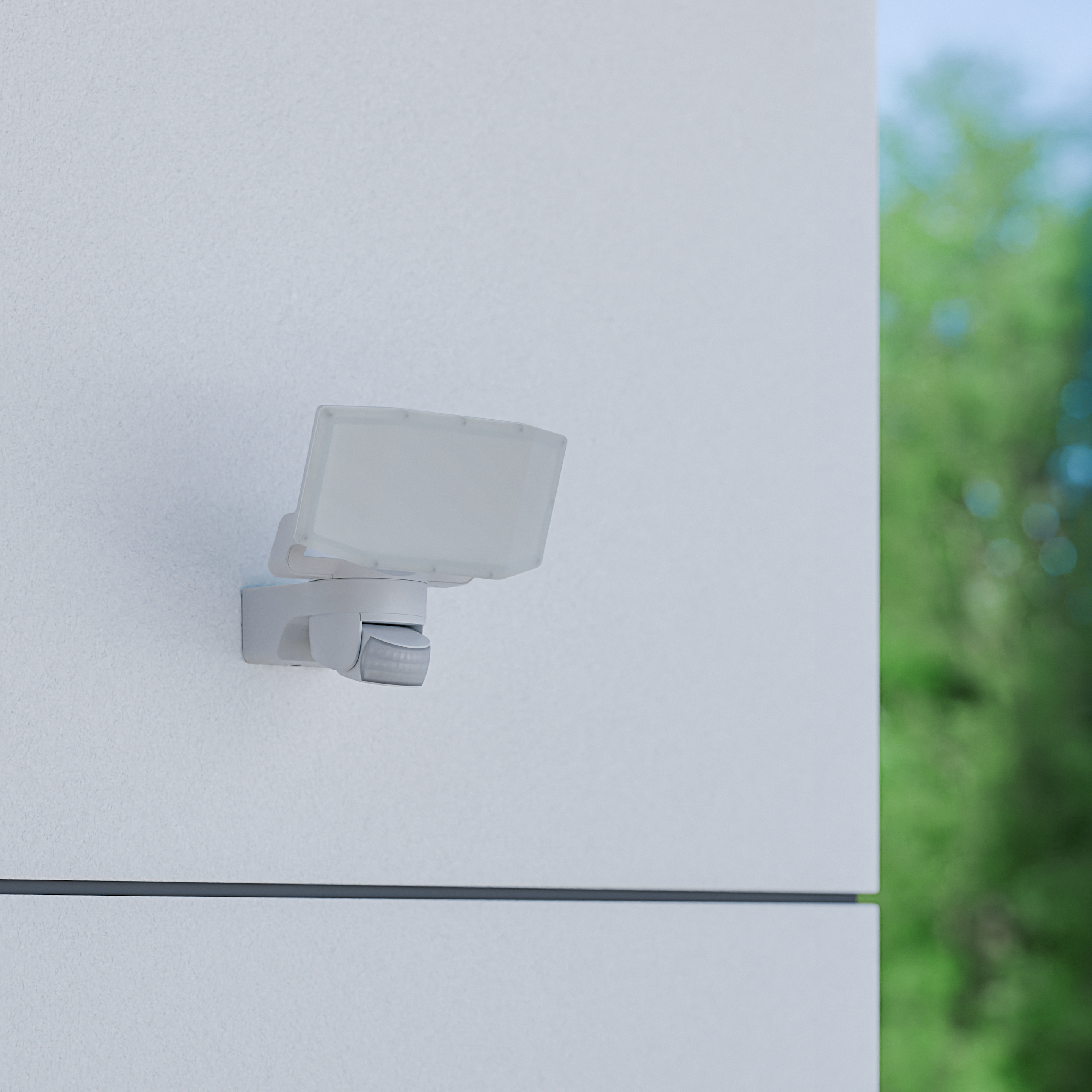 Steinel XLED Protect S mit Bewegungsmelder - weiss